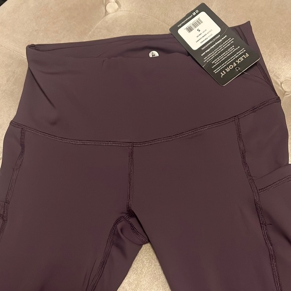 90 degree by Reflex pocket leggings, dark Cherry color, small, new - Picture 4 of 10